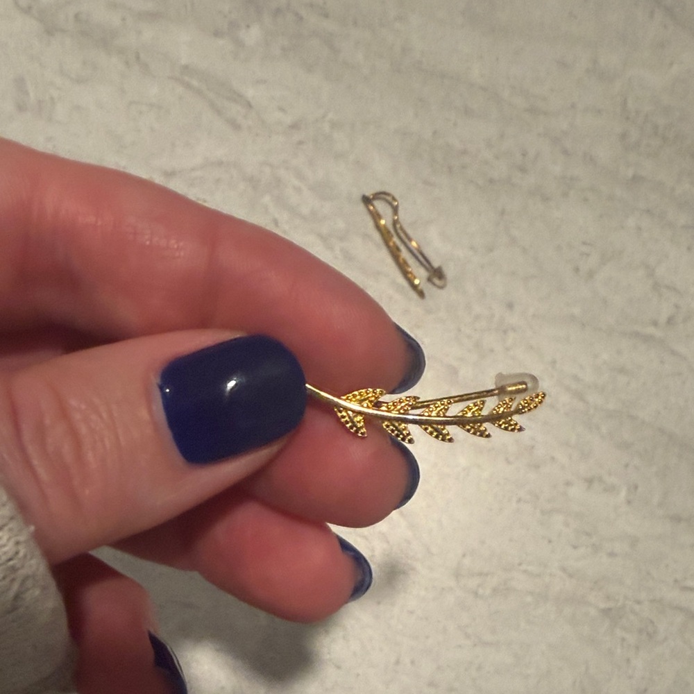 Gold Leaf Design Earrings